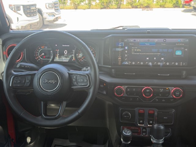 Used 2024 Jeep Wrangler Rubicon AWD/4WD image 20