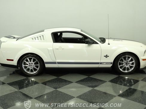 Used 2007 Ford Mustang Shelby GT500 RWD image 13