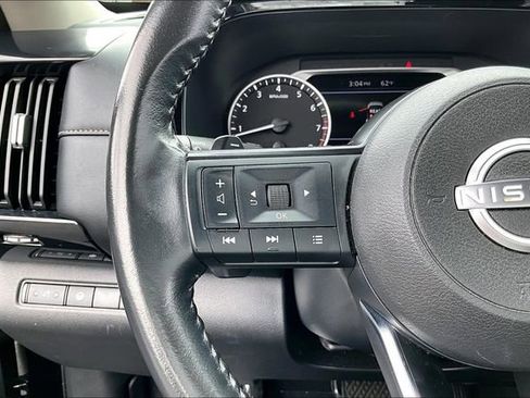 Certified 2024 Nissan Pathfinder SV FWD image 11