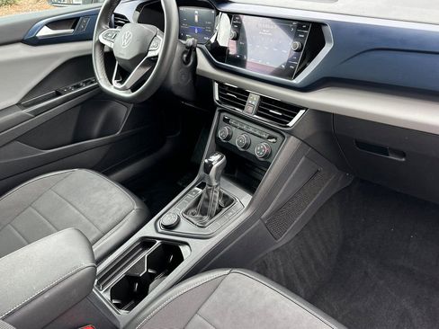 Used 2022 Volkswagen Taos SE image 17