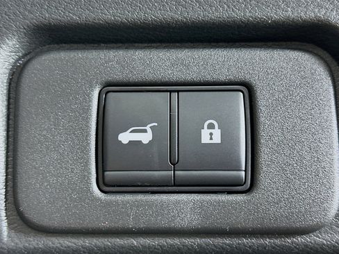 Used 2023 Nissan Rogue SV w/ SV Premium B Package image 29