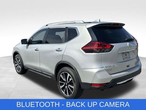Used 2017 Nissan Rogue SL w/ SL Premium Package image 4