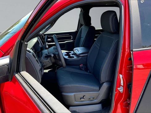 Certified 2026 RAM 2500 Big Horn AWD/4WD image 3