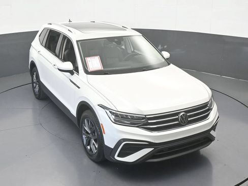 Used 2023 Volkswagen Tiguan SE FWD image 55