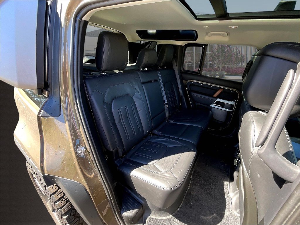 Used 2020 Land Rover Defender 110 HSE AWD/4WD image 27