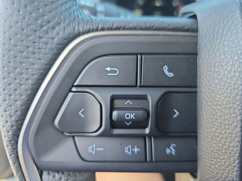 Used 2025 Toyota Tacoma TRD Sport AWD/4WD image 18
