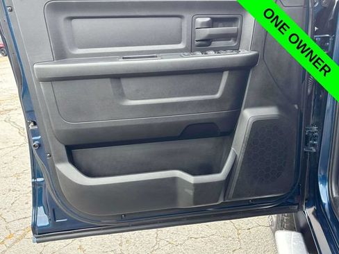 Used 2024 RAM 2500 Tradesman w/ Chrome Appearance Group AWD/4WD image 9