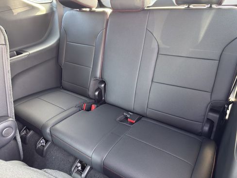 New 2026 Chevrolet Traverse RS image 24