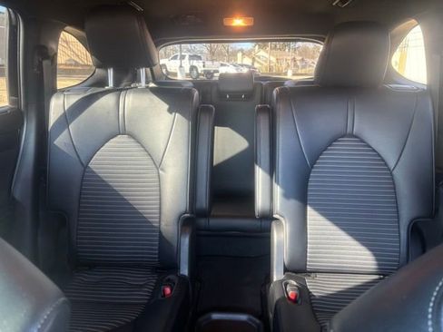 Used 2023 Toyota Highlander XSE image 4