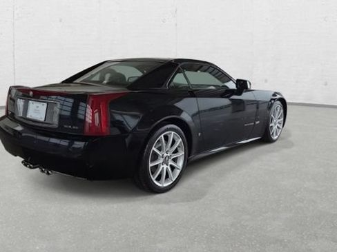 Used 2006 Cadillac XLR V RWD image 13