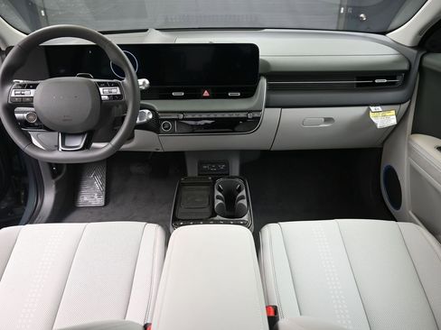 Used 2025 Hyundai Ioniq 5 Limited image 18