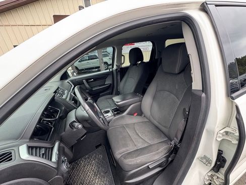 Used 2015 GMC Acadia SLE image 9