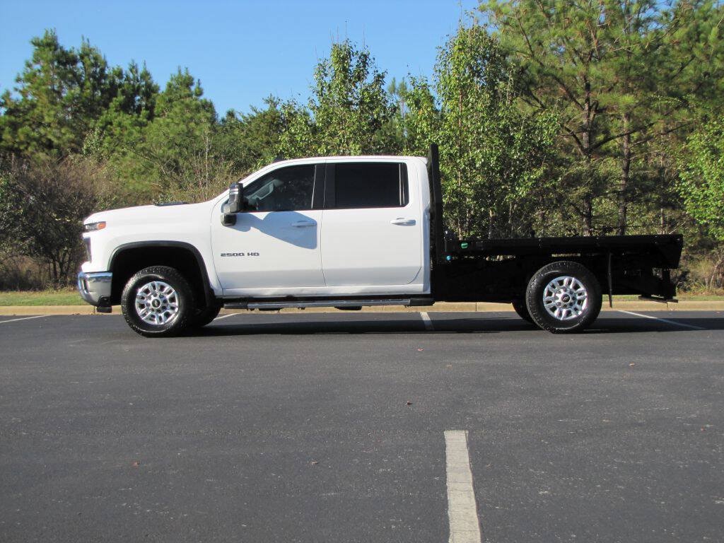 Used 2025 Chevrolet Silverado 2500 LT w/ Convenience Package AWD/4WD image 5