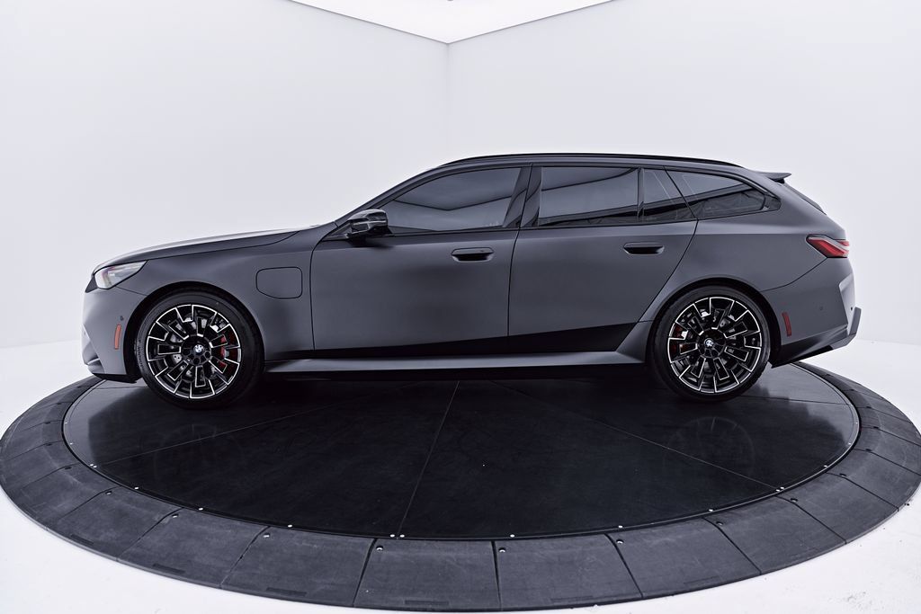 Used 2026 BMW M5 Touring AWD/4WD image 12