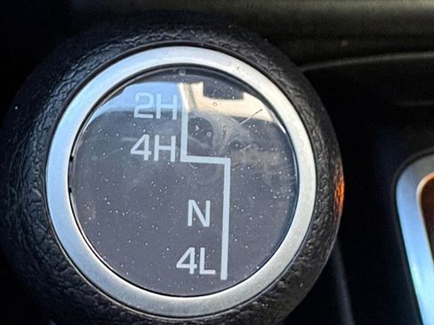 Used 2023 Jeep Gladiator Sport S image 10