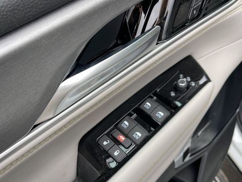 New 2026 Jeep Grand Wagoneer Limited image 12