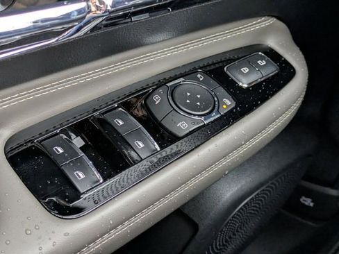 New 2026 Lincoln Corsair Premiere image 23