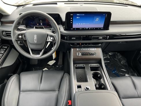 New 2025 Lincoln Aviator Reserve w/ Luxury Package image 15