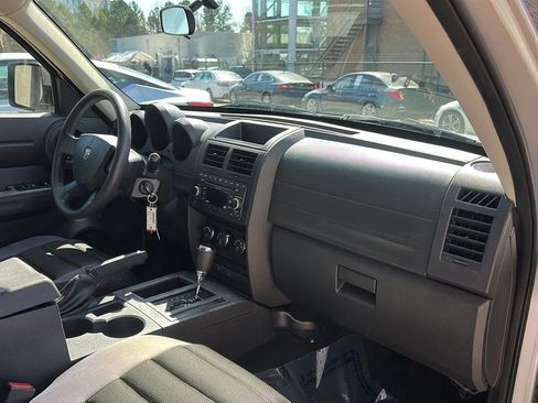Used 2008 Dodge Nitro SXT image 23