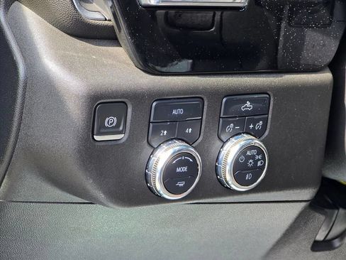 Used 2023 GMC Sierra 1500 Elevation AWD/4WD image 8