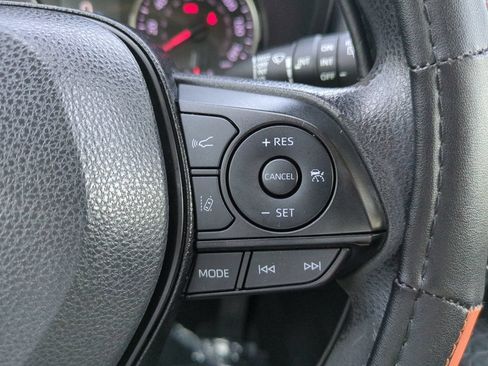 Used 2020 Toyota RAV4 XLE FWD image 24