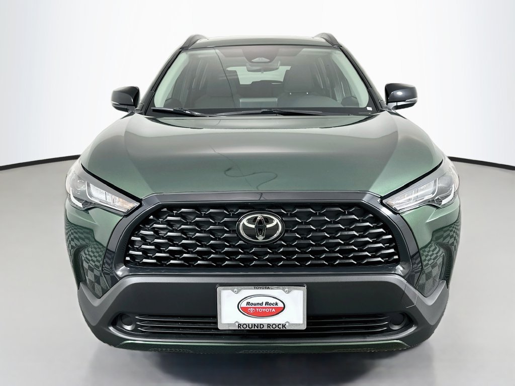 Certified 2025 Toyota Corolla Cross LE w/ Moonroof Package FWD image 2