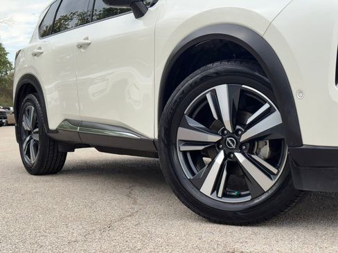 Used 2022 Nissan Rogue Platinum w/ Head-Up Display Package image 2