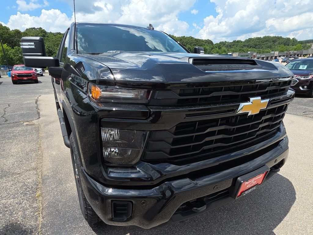New 2026 Chevrolet Silverado 2500 Custom w/ Custom Value Package AWD/4WD image 12