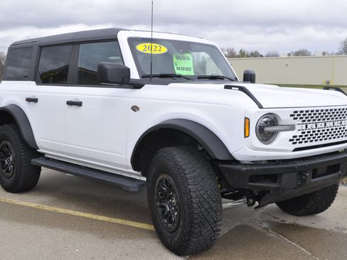 Used 2022 Ford Bronco Wildtrak image 4