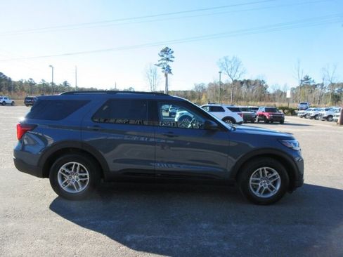 New 2026 Ford Explorer Active w/ Active Comfort Package image 6