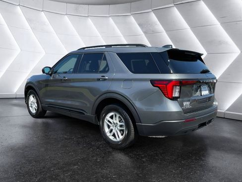 New 2026 Ford Explorer Active RWD image 5