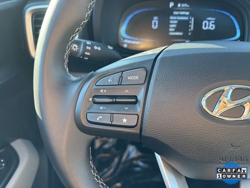 Used 2025 Hyundai Venue SEL image 27