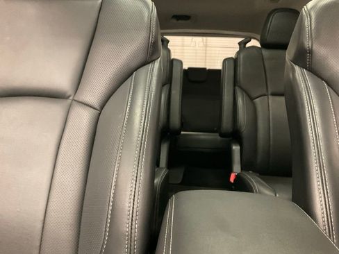 Used 2022 Subaru Ascent Limited w/ Technology Package image 24