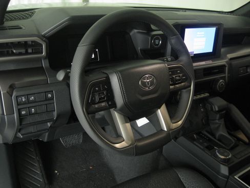 New 2025 Toyota 4Runner SR5 image 8