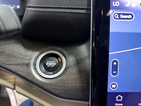 Used 2024 Jeep Grand Cherokee Limited w/ Luxury Tech Group II image 30