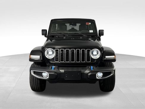 Used 2024 Jeep Wrangler Unlimited Sahara w/ Technology Group AWD/4WD image 11