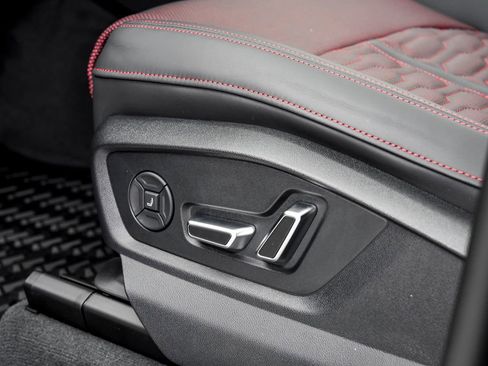 New 2026 Audi RS Q8 performance image 13