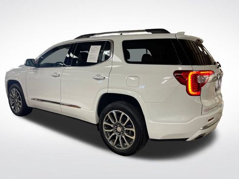 Used 2023 GMC Acadia Denali w/ Denali Ultimate Package AWD/4WD image 3