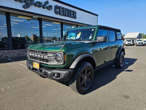 Used 2024 Ford Bronco Black Diamond AWD/4WD image 2