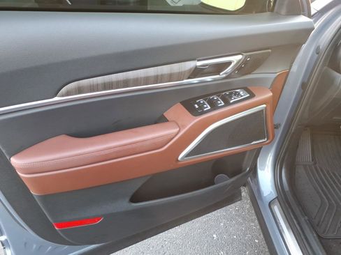 Used 2025 Kia Telluride SX image 12