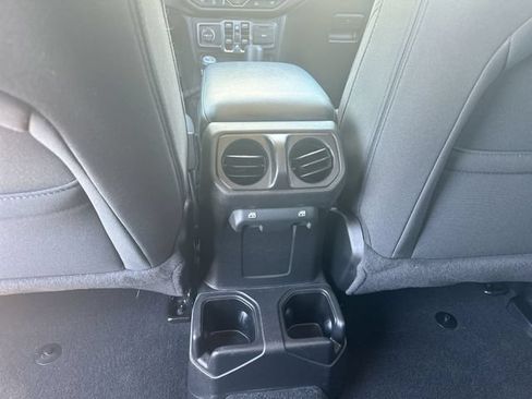 Used 2023 Jeep Gladiator Sport AWD/4WD image 22