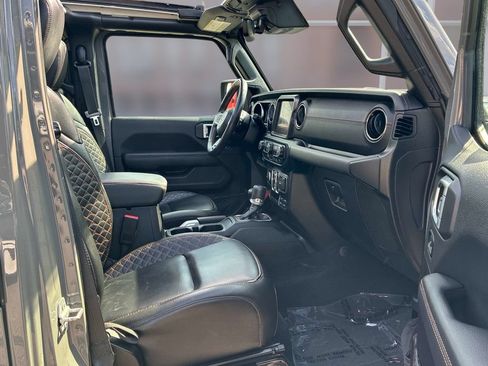 Used 2022 Jeep Wrangler Unlimited Sahara AWD/4WD image 10