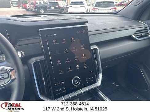 Used 2026 GMC Acadia Elevation w/ Elevation Premium Package AWD/4WD image 17