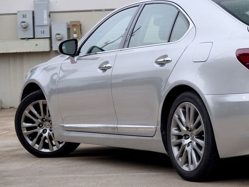 Used 2013 Lexus LS 460 image 31