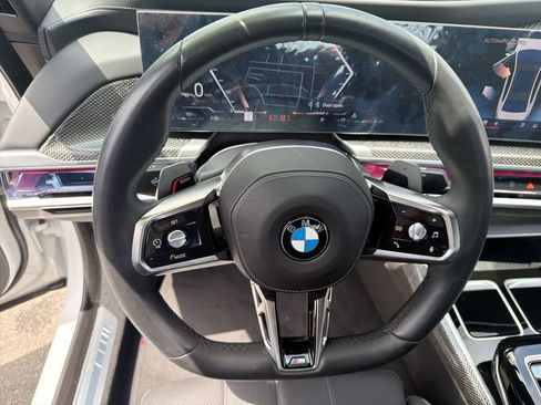 Used 2023 BMW 740i RWD image 11
