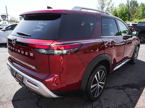 Used 2023 Nissan Pathfinder Platinum AWD/4WD image 6