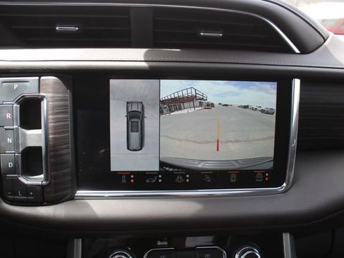 Used 2023 GMC Yukon Denali w/ Denali Reserve Package RWD image 35