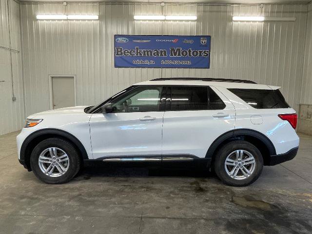 Certified 2024 Ford Explorer XLT w/ Equipment Group 202A AWD/4WD image 2