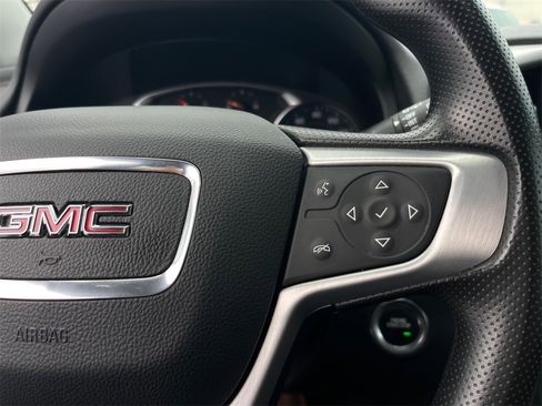 Used 2024 GMC Terrain SLE image 14