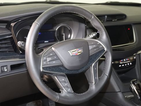 Used 2024 Cadillac XT5 Premium Luxury image 6